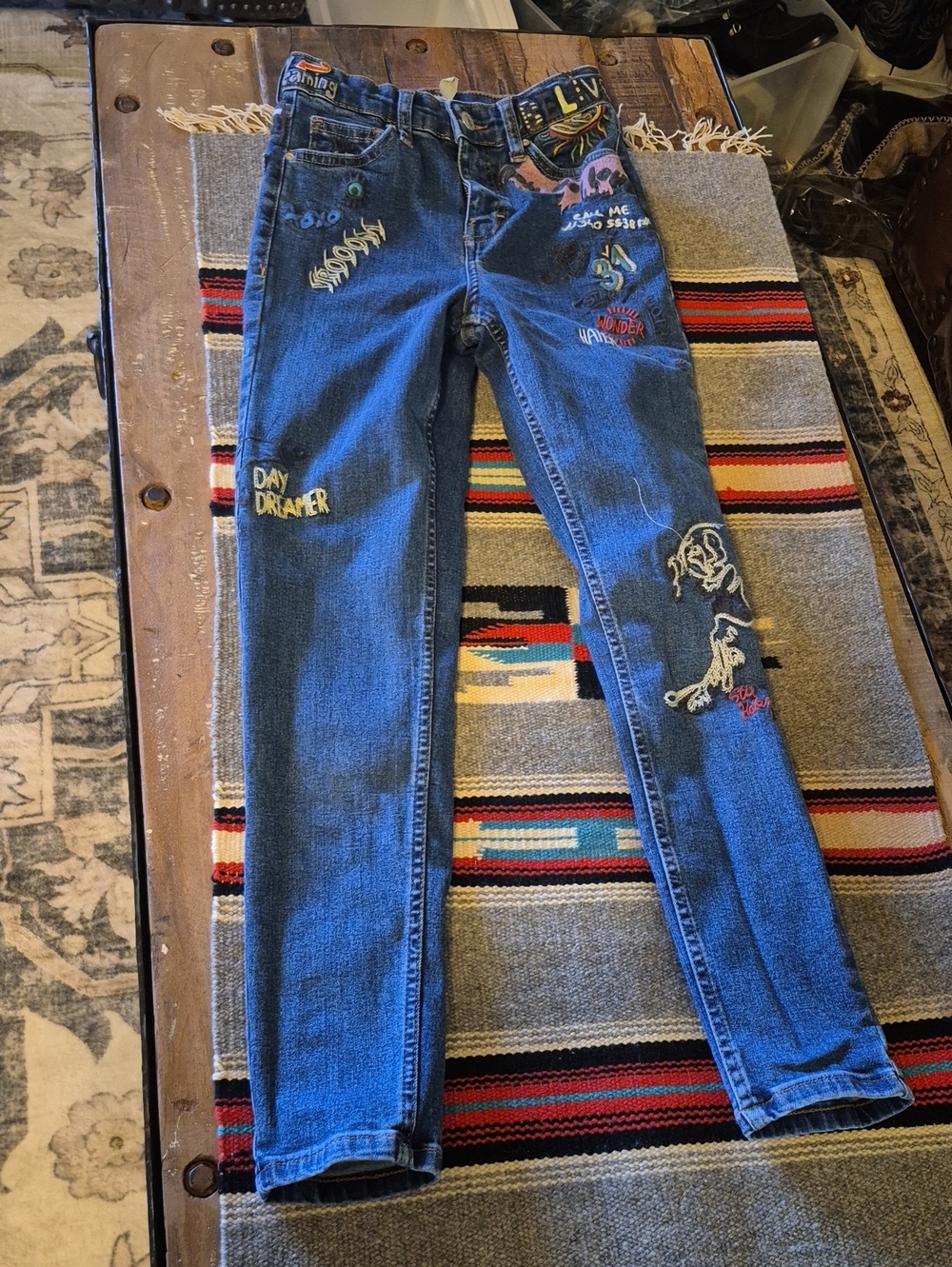 Top Shop Moto "Jamie" embroidered Jeans. Sz.25"×25" 9" Rise. streetwear.(#3037D
